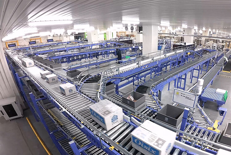 省人化を実現するとともに生産性を３倍にまで高めた、 冷凍物流拠点「ORD厚木冷凍ステーション」